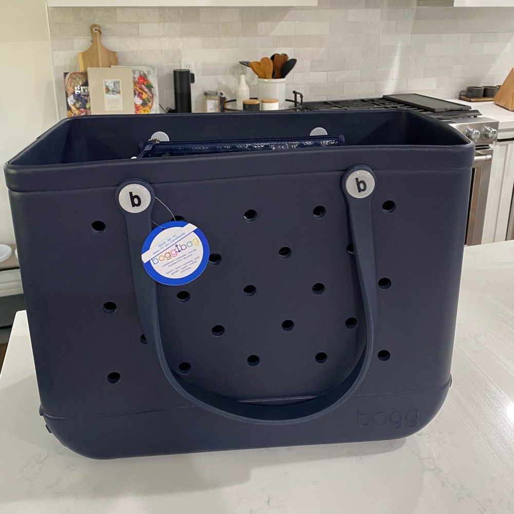 Large you NAVY me crazy bogg bag